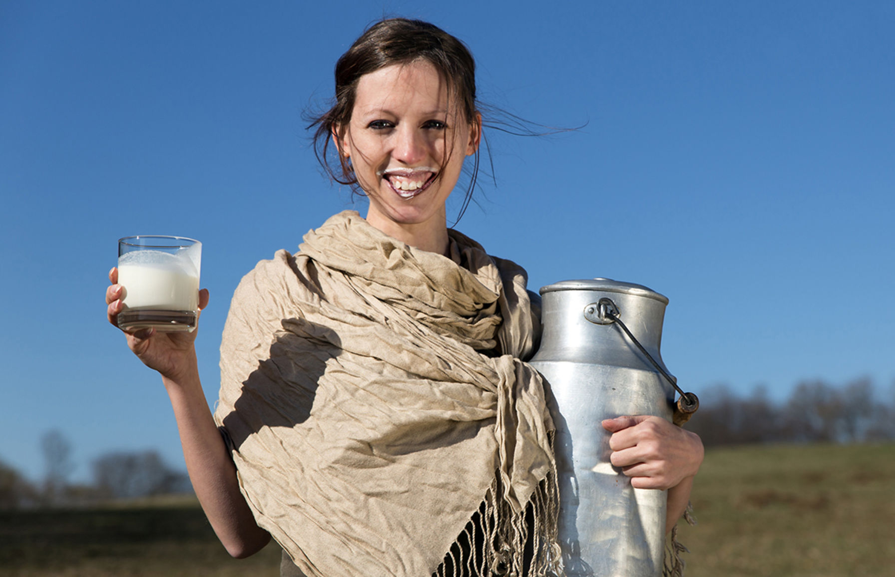 8 Maids a Milking